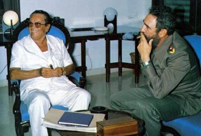 CASTRO CONVERSANDO CON TITO EN LA HABANA 1979.